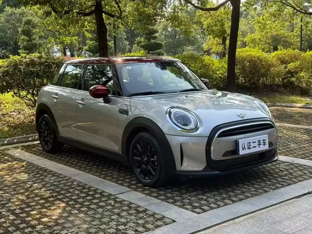 MINI Hatch — Фото автомобиля 3