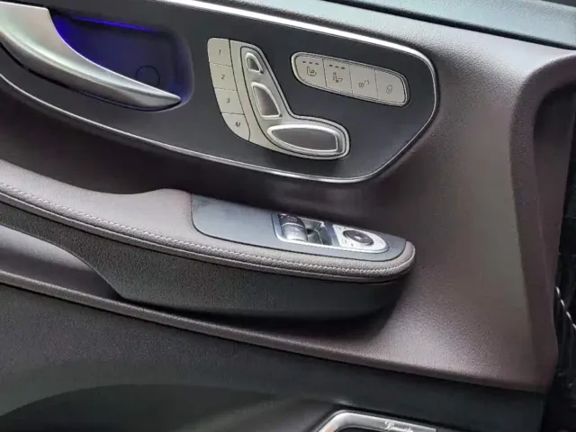 Mercedes-Benz V-Class — Фото автомобиля 10