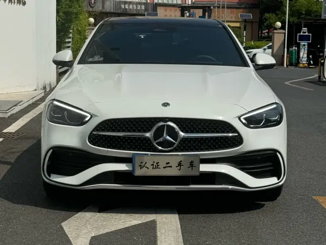 Mercedes-Benz C-Class — Фото автомобиля 2