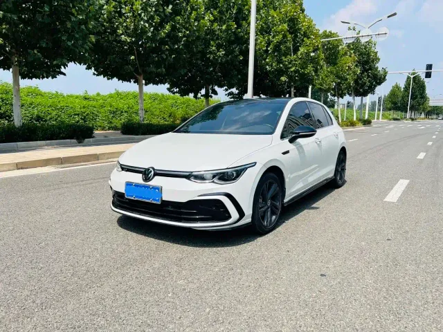 Фотография автомобиля — Volkswagen Golf