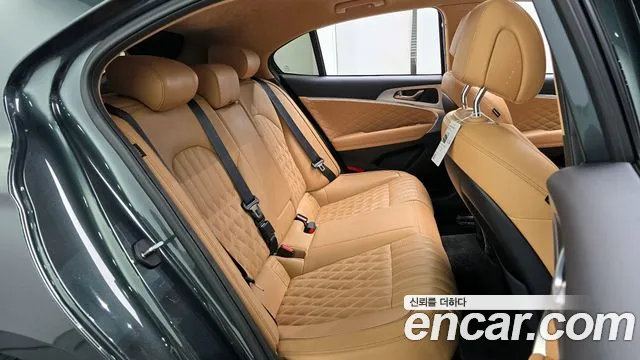 Genesis G70 — Фото автомобиля 12