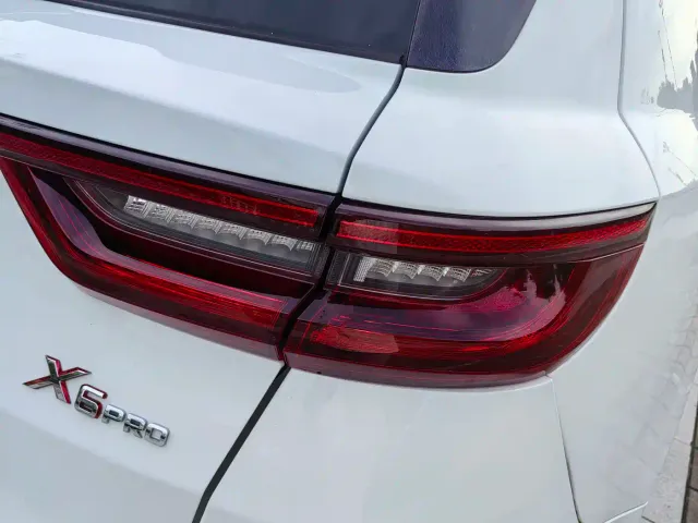 Geely Vision X6 — Фото автомобиля 10