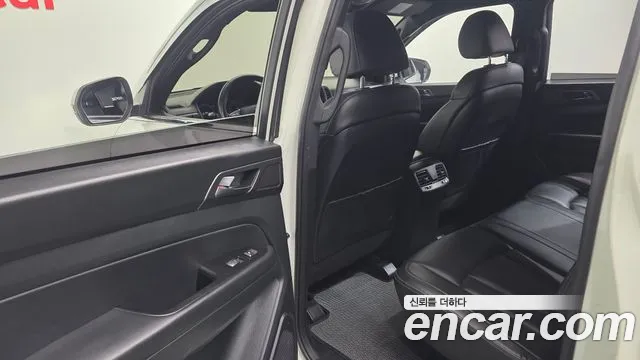 KG_Mobility_Ssangyong Rexton Новый Rexton Sport Khan Дизель 2.2 4WD — Фото автомобиля 26