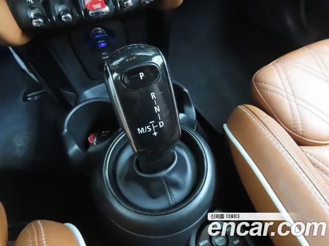 MINI Cooper Convertible — Фото автомобиля 16