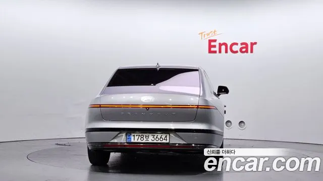 Hyundai Grandeur — Фото автомобиля 2