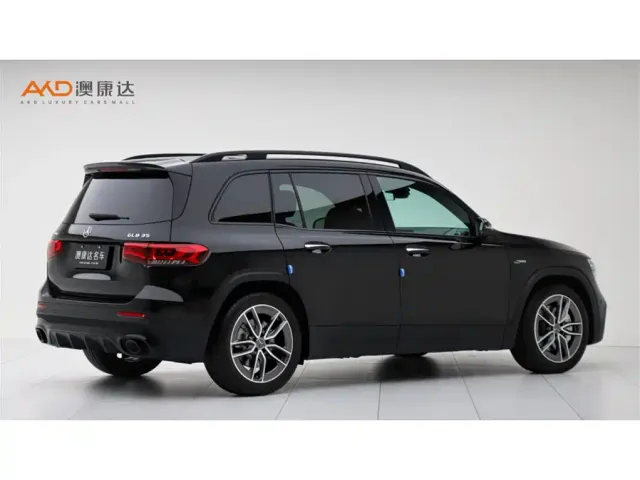Mercedes-Benz GLB AMG — Фото автомобиля 3