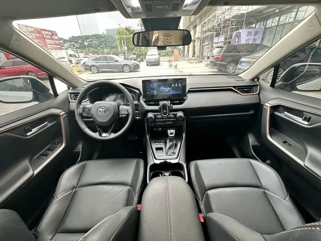 Toyota Wildlander — Фото автомобиля 8