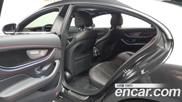 Mercedes-Benz CLS-Class — Фото автомобиля 23