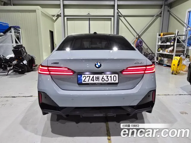 BMW 5-Series 5 серия (G60) 530i xDrive M Sport — Фото автомобиля 4