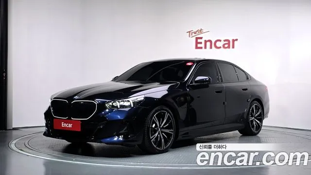Фотография автомобиля — BMW 5 Series