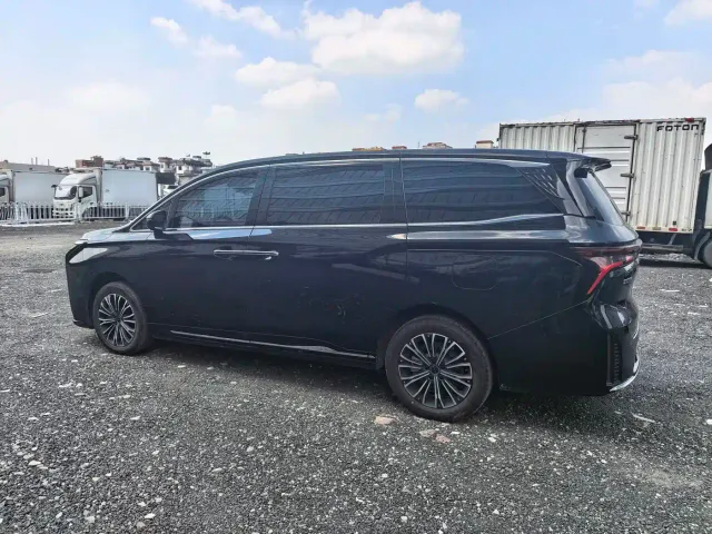 Forthing Xinghai V9 — Фото автомобиля 5