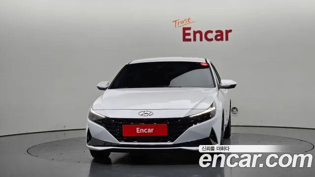 Hyundai AVANTE Avante (CN7) — Фото автомобиля 3