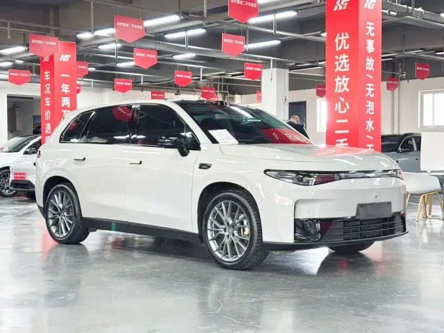 Leapmotor C10 — Фото автомобиля 3