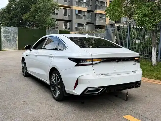 Chery Arrizo 8 — Фото автомобиля 12