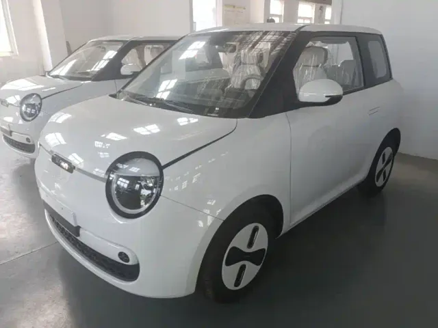 Фотография автомобиля — Changan Lumin