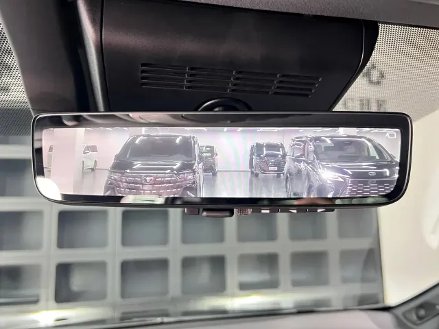 Toyota Vellfire — Фото автомобиля 22