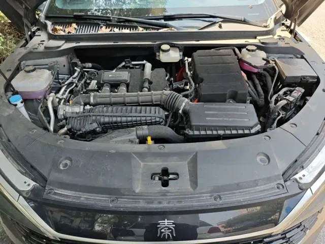 BYD Qin L — Фото автомобиля 16