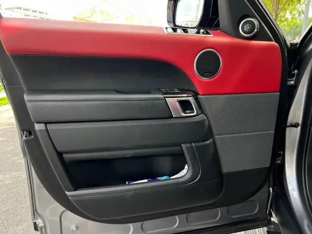 Land Rover Range Rover Sport — Фото автомобиля 21