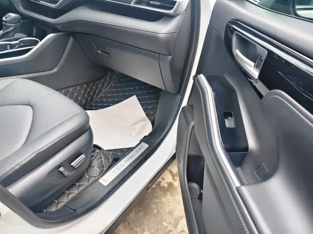 Toyota Highlander — Фото автомобиля 11