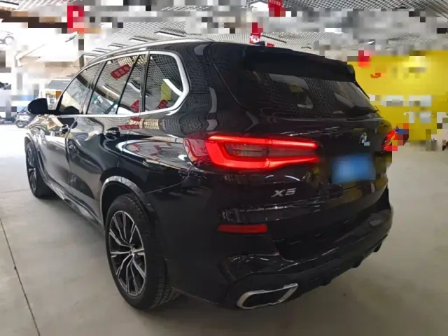 BMW X5 — Фото автомобиля 4