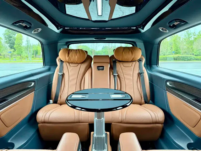 Mercedes-Benz V-Class — Фото автомобиля 20