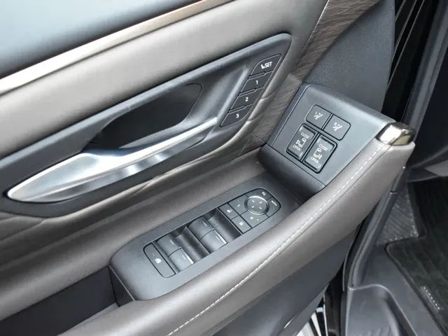 Toyota Alphard — Фото автомобиля 16