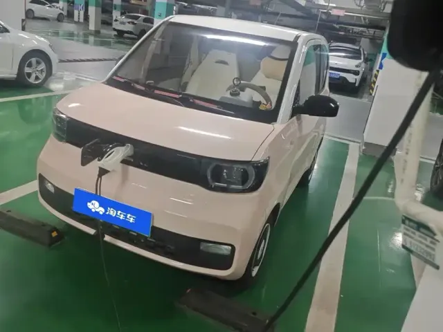 Фотография автомобиля — Wuling Hongguang Mini EV
