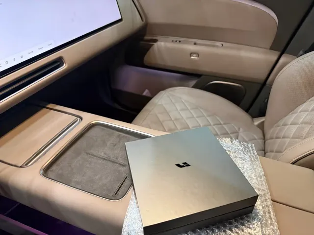 Li Auto L8 — Фото автомобиля 14