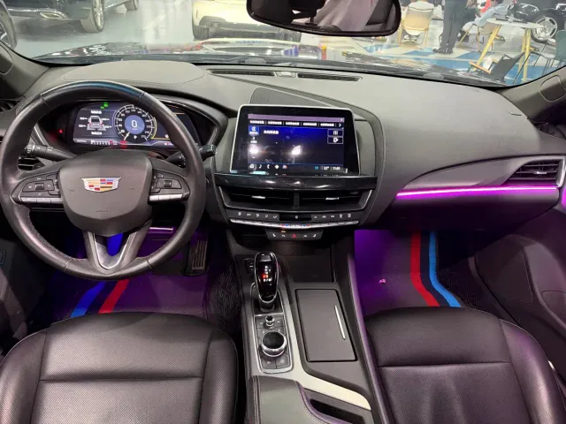Cadillac CT5 — Фото автомобиля 11