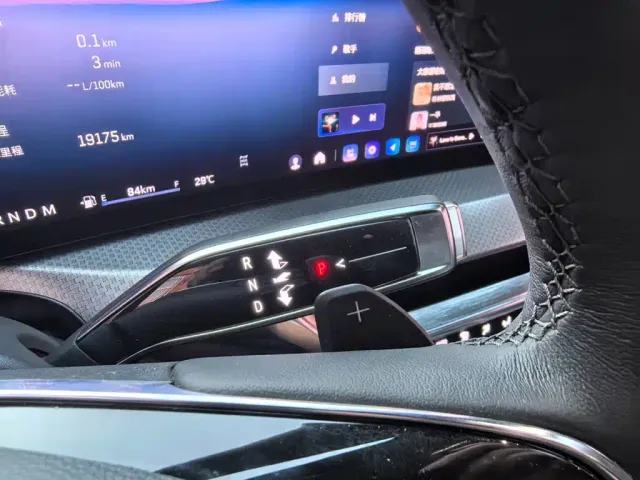 Cadillac XT5 — Фото автомобиля 17