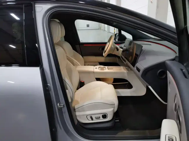 Li Auto i6 — Фото автомобиля 23