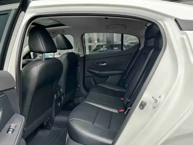 Nissan Sylphy — Фото автомобиля 16