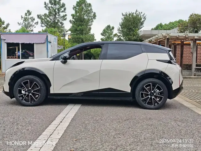 ZEEKR Zeekr X 2024 Model 4-Seat RWD Version — Фото автомобиля 5