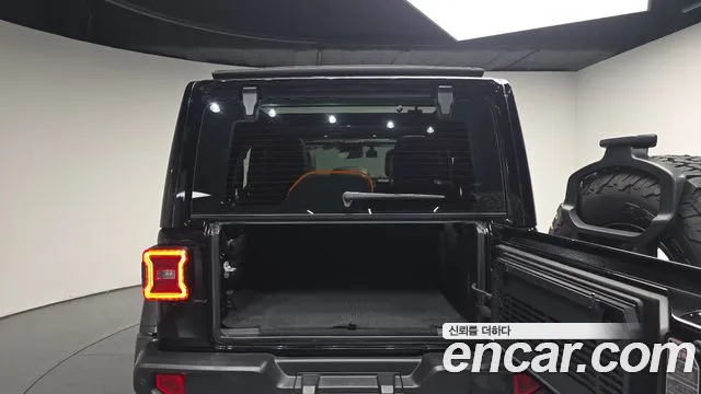 Jeep Wrangler JL — Фото автомобиля 25