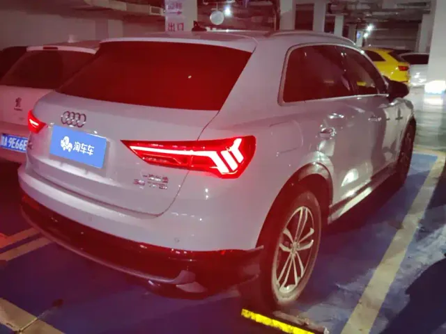 Audi Q3 — Фото автомобиля 3