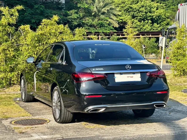 Mercedes-Benz E-Class — Фото автомобиля 17