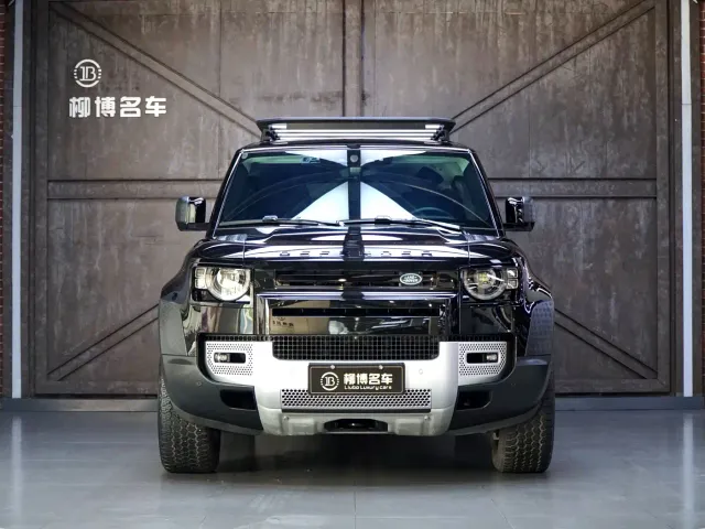 Land Rover Defender — Фото автомобиля 2