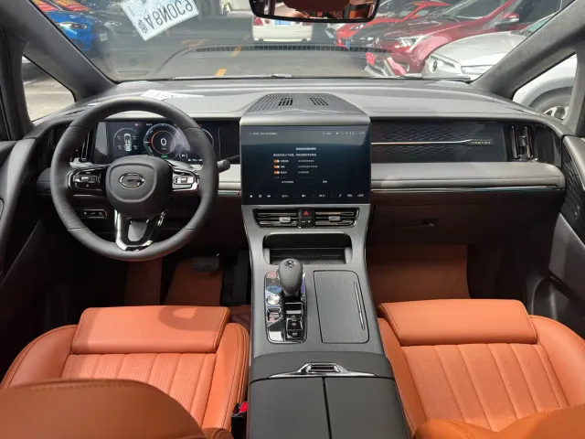 GAC Trumpchi M8 — Фото автомобиля 12