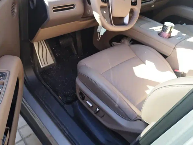 Li Auto i6 — Фото автомобиля 9