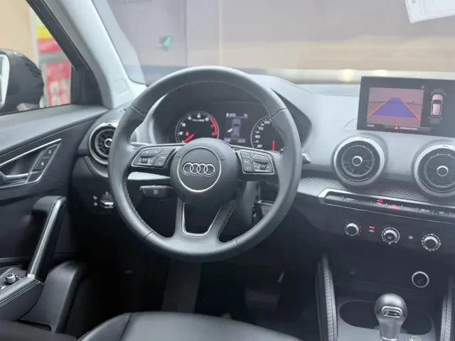 Audi Q2L — Фото автомобиля 21