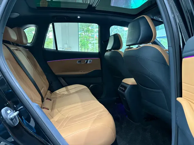 Geely Galaxy Starship 7 EM-i — Фото автомобиля 19