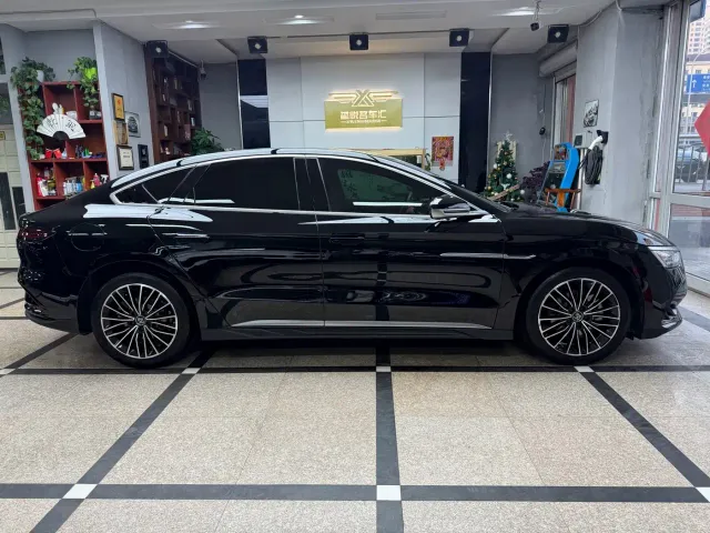 BYD Han — Фото автомобиля 7