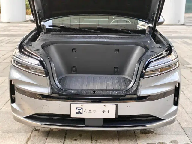 Onvo L90 — Фото автомобиля 30