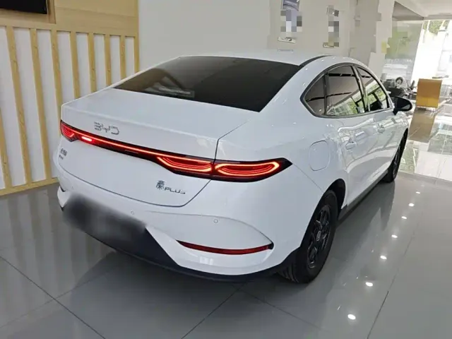 BYD Qin PLUS — Фото автомобиля 6