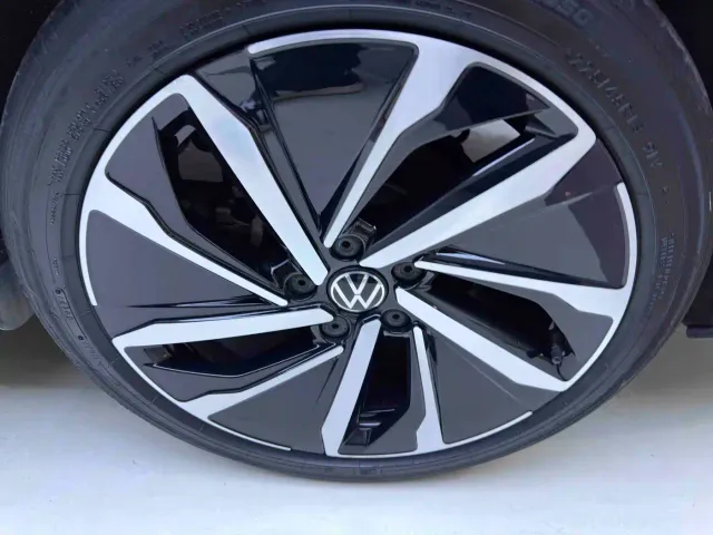 Volkswagen Lamando — Фото автомобиля 22