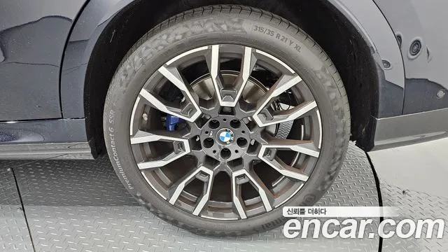 BMW X6 xDrive40i M Sport — Фото автомобиля 16