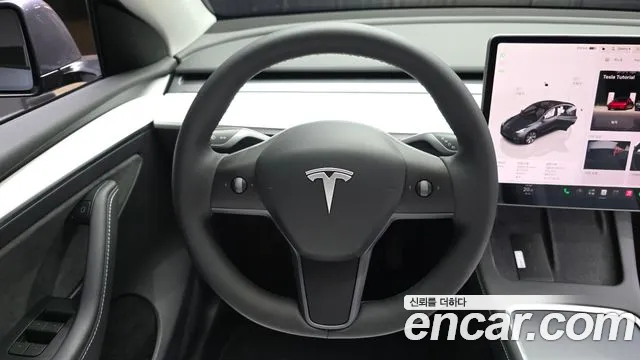 Tesla Model Y — Фото автомобиля 19