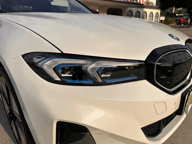 BMW i3 — Фото автомобиля 13