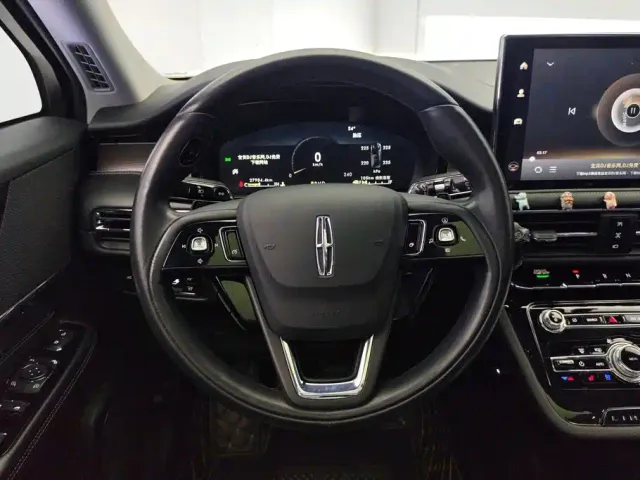 Lincoln Corsair — Фото автомобиля 15