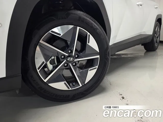 Hyundai Tucson Бензин 1.6 турбо 2WD — Фото автомобиля 6